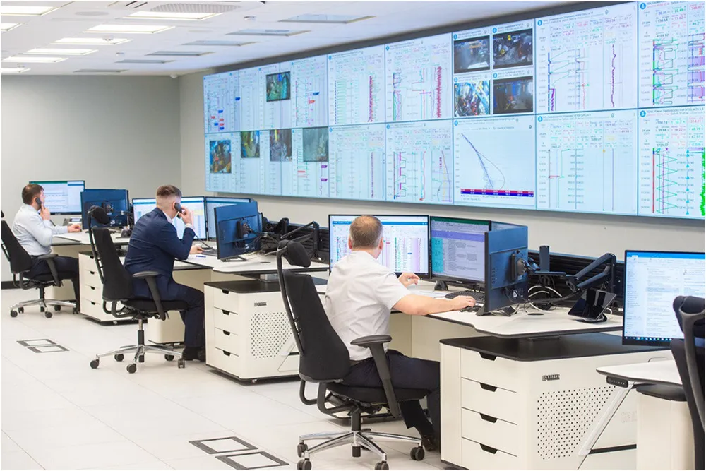 Однодневный профориентационный тур «По следам первооткрывателей тюменской нефти» - картинка 1