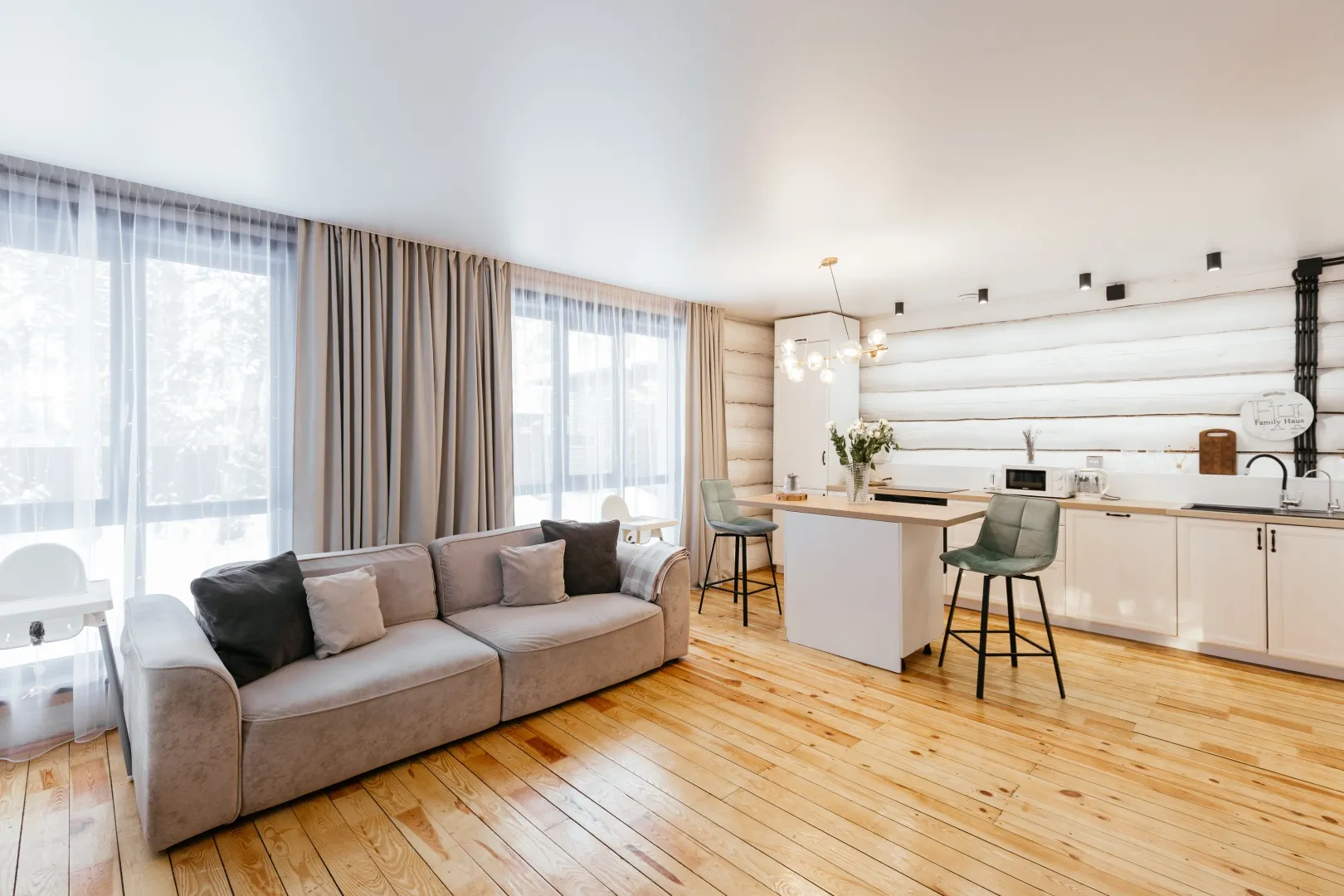 Дома для отдыха с баней и сибирским чаном  «ФемилиХаус72»