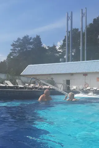 Открытый термальный бассейн базы отдыха «Верхний бор», Тюмень - слайд № 1