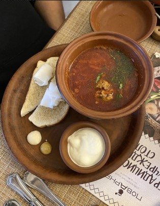 Кафе старосибирской кухни «Поварня», Тобольск - слайд № 1