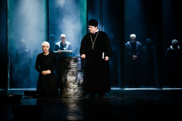 Спектакль «Две королевы»