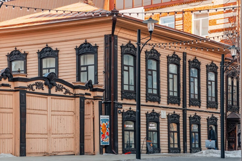 Дом Бровцына