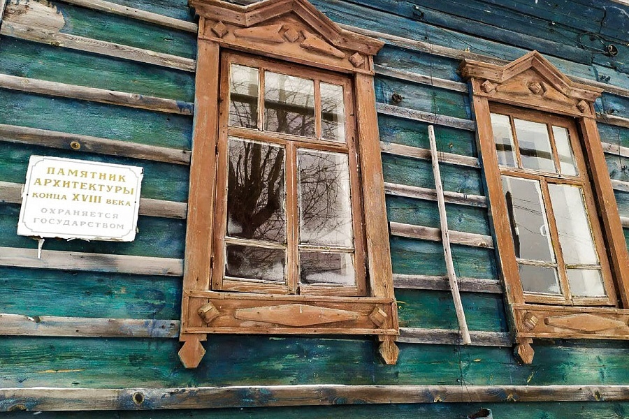 Назад в будущее: чем знаменит этот неприметный с виду домик в Ялуторовске? Просто представьте, кто в нем раньше жил!